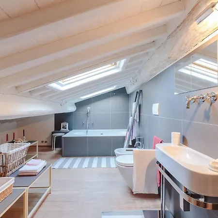 Label, When Creativity Meets Style In Endless Romanticism Villa Corsanico-Bargecchia