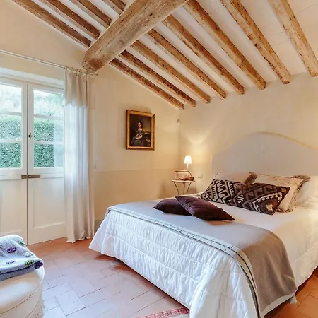 Label, When Creativity Meets Style In Endless Romanticism Villa