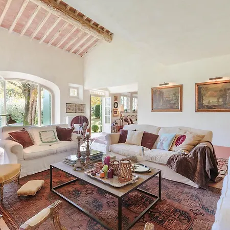 Label, When Creativity Meets Style In Endless Romanticism Villa *