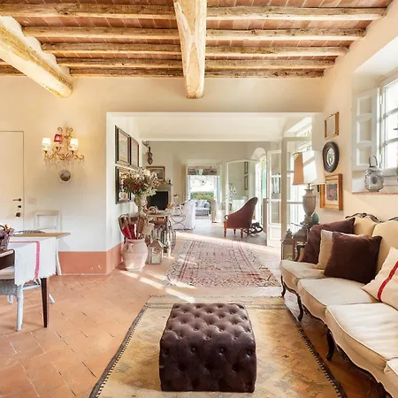 Label, When Creativity Meets Style In Endless Romanticism Villa Carignano (Tuscany)
